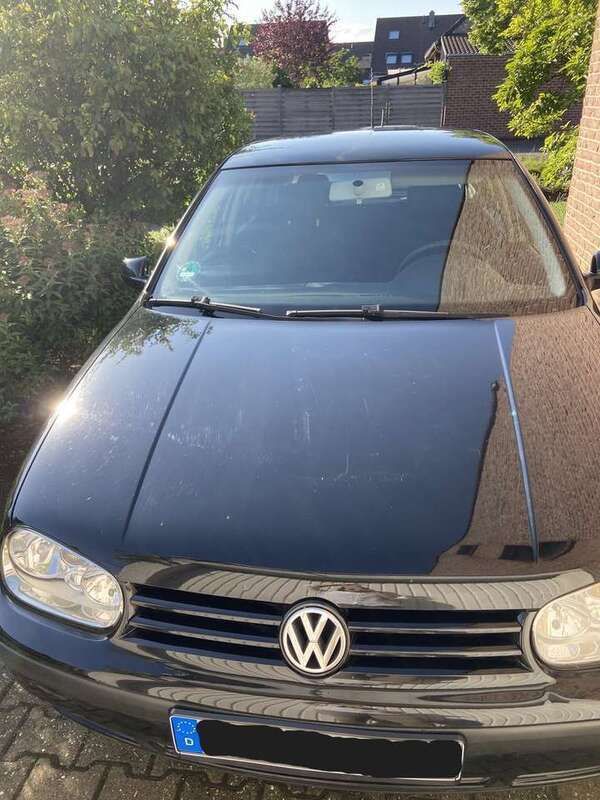 Schwarz Gebraucht 2003 VW Golf IV Kleinwagen | 500 € (Superpreis) - Bild 1/4