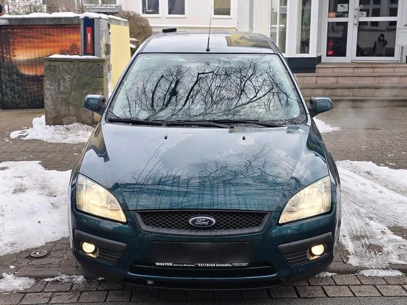 Grün Gebraucht 2007 Ford Focus Kombi | 1.100 € (Fairer Preis) - Bild 1/4