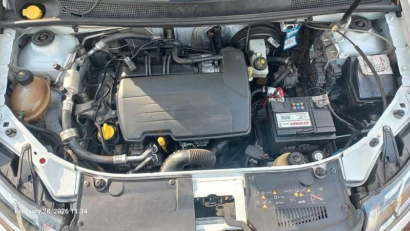 Gebraucht Dacia Logan Essentiel 73 PS (53 kW) 2016 Weiß Limousine