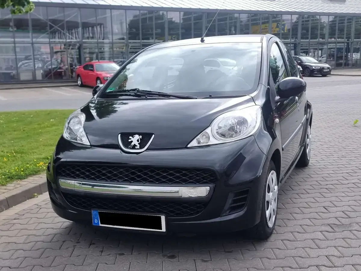 Gebraucht Peugeot 107 Filou 68 PS (50 kW) 2009 Metallicschwarze lackierung Kleinwagen