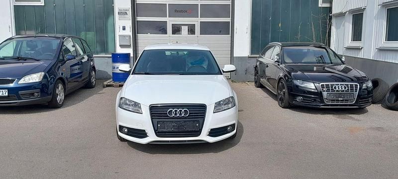 Gebraucht Audi A3 S-Line 160 PS (117 kW) 2011 Weiß Kleinwagen