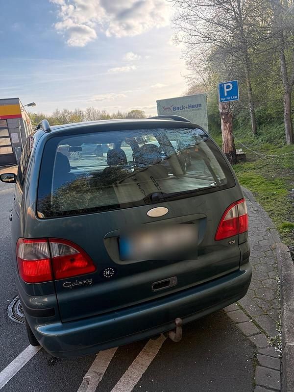 Gebraucht Ford Galaxy 116 PS (85 kW) 2003 Grün Van / Kleinbus