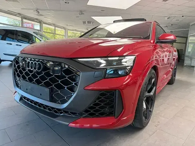 Gebraucht Audi RS Q8 Performance 641 PS (471 kW) 2024 Rot SUV