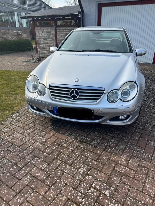 Silber Gebraucht 2006 Mercedes C180 Coupé | 2.590 € (Guter Preis) - Bild 1/4