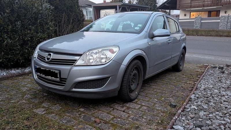 Silber Gebraucht 2008 Opel Astra Kleinwagen | 2.250 € (Fairer Preis) - Bild 1/2