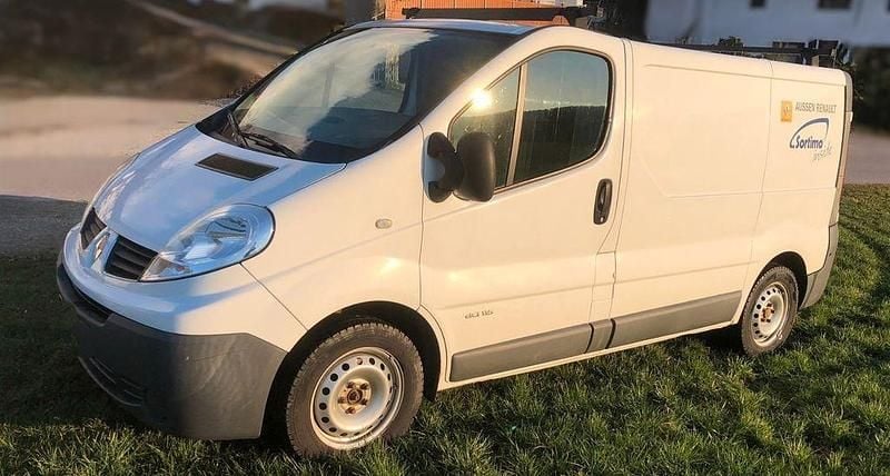 Gebraucht Renault Trafic 114 PS (83 kW) 2010 Weiß Van / Kleinbus