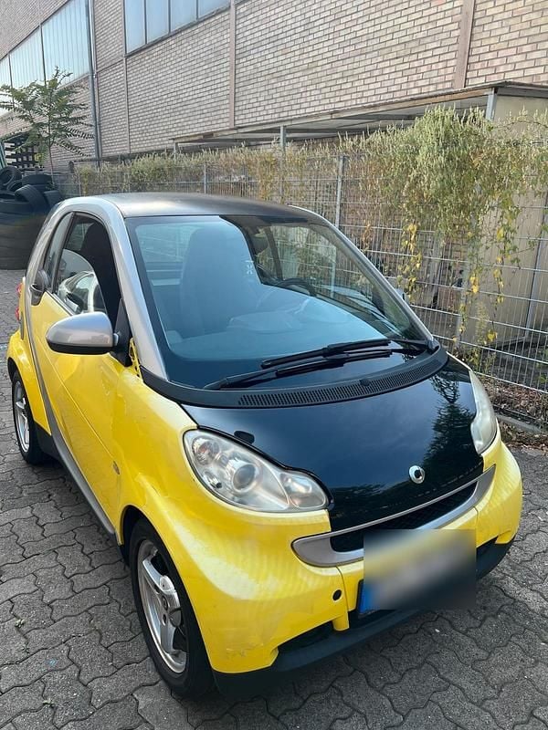 Gelb Gebraucht 2007 Smart ForTwo Coupé Kleinwagen | 1.900 € (Guter Preis) - Bild 1/4