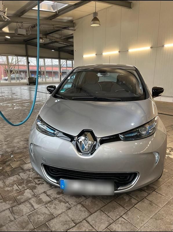 Silber Gebraucht 2015 Renault Zoe Intens Kleinwagen | 5.000 € (Fairer Preis) - Bild 1/4