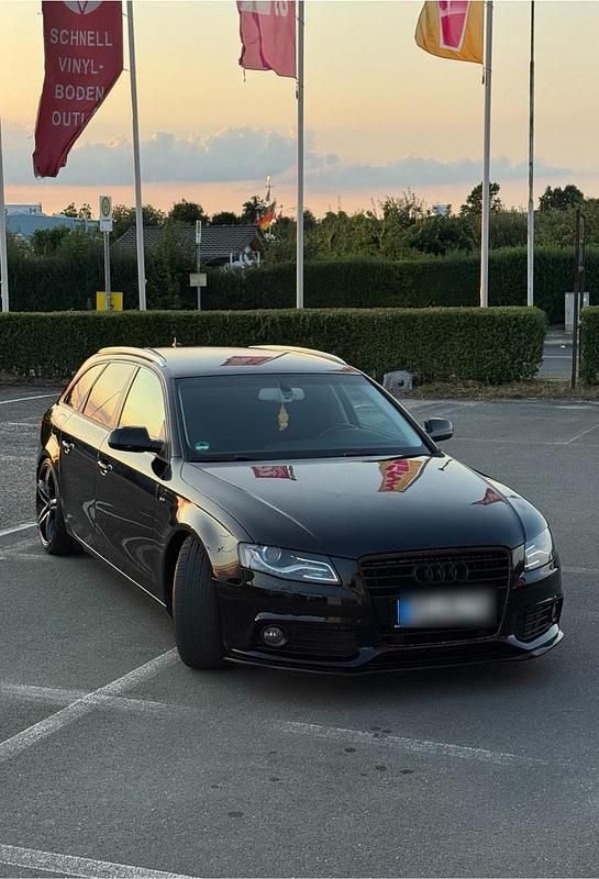 Schwarz Gebraucht 2011 Audi A4 Kombi | 7.000 € (Fairer Preis) - Bild 1/4