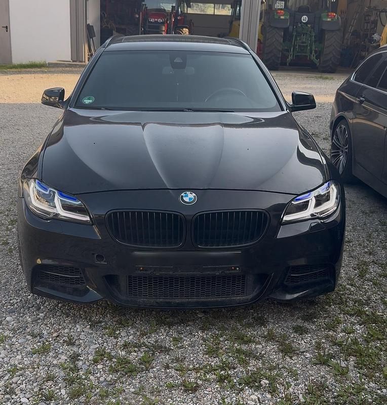 Schwarz Gebraucht 2012 BMW M550 Limousine | 17.000 € (Guter Preis) - Bild 1/3