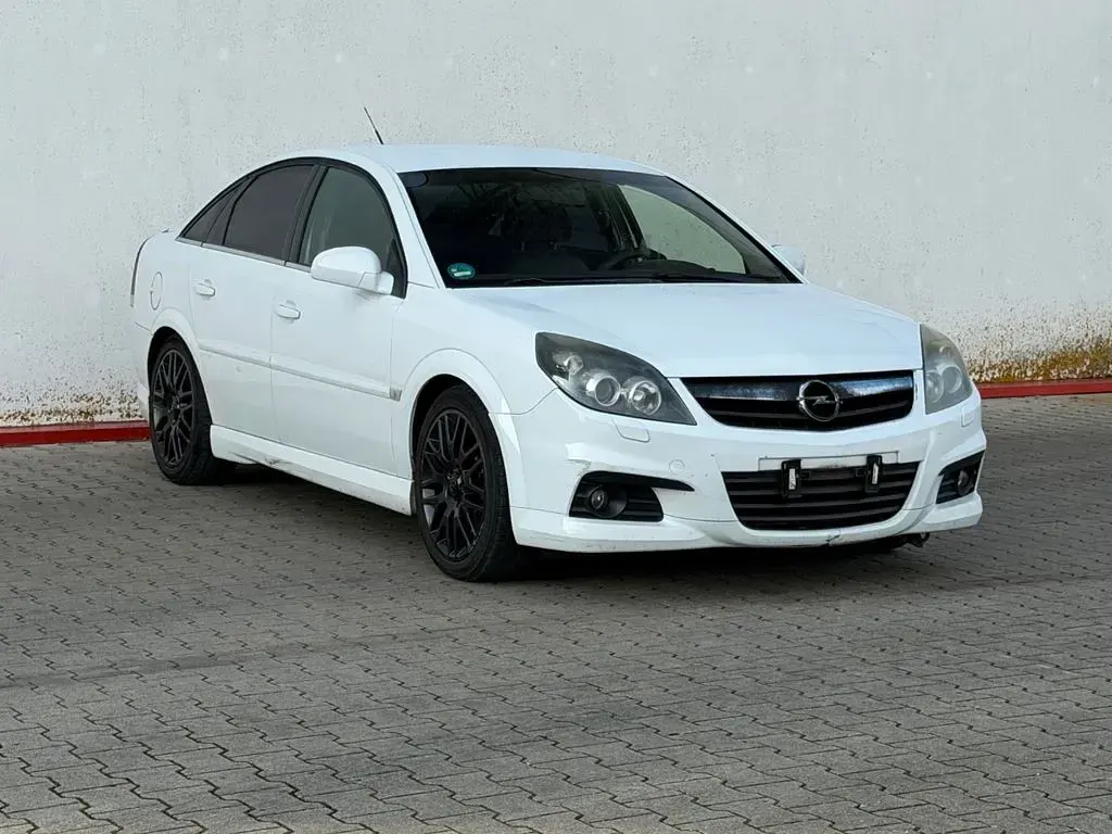 Gebraucht Opel Vectra Edition+ 150 PS (110 kW) 2007 Casabl/arctic/eisweiss/kaolin Limousine