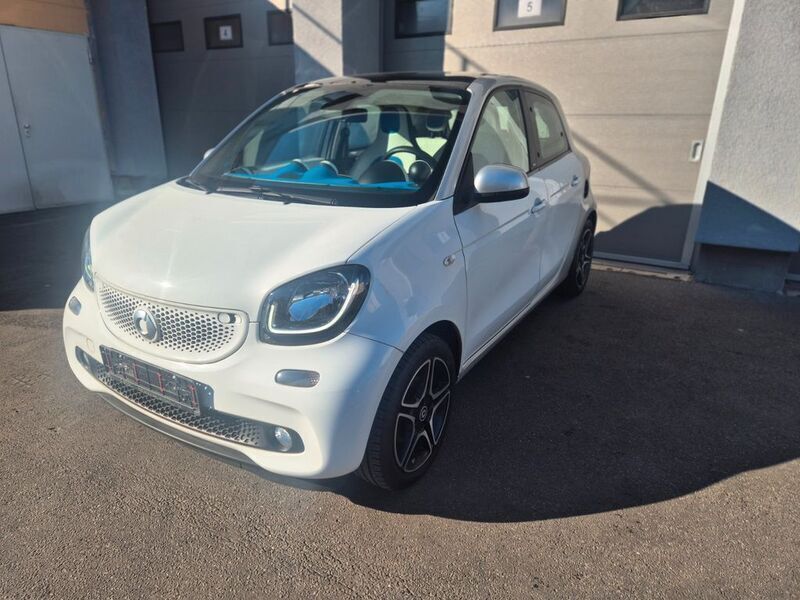 Weiß Gebraucht 2015 Smart ForFour Basis Kleinwagen | 7.490 € (Guter Preis) - Bild 1/4