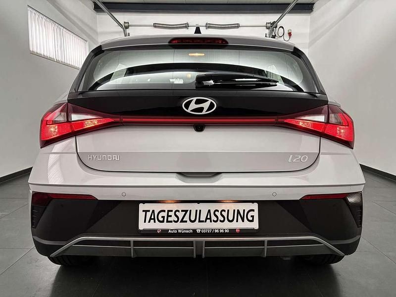Neu Hyundai i20 79 PS (58 kW) 2025 Lumengrau Kleinwagen