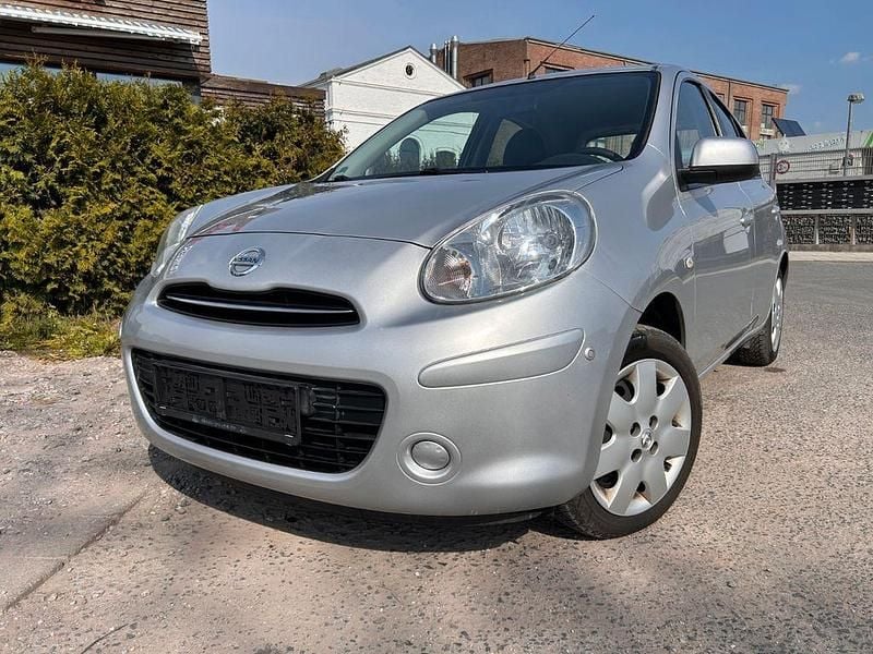 Gebraucht Nissan Micra Acenta 98 PS (72 kW) 2013 Silber Kleinwagen