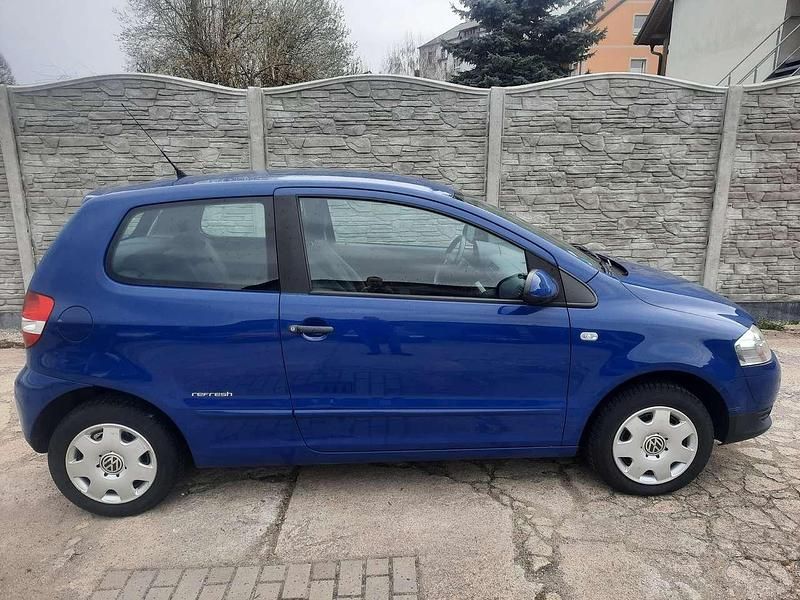 Gebraucht VW Fox Refresh 54 PS (39 kW) 2009 Blau Kleinwagen