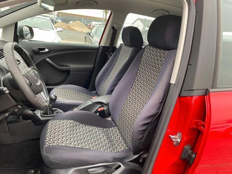 Gebraucht Seat Altea Copa 105 PS (77 kW) 2011 Rot Limousine