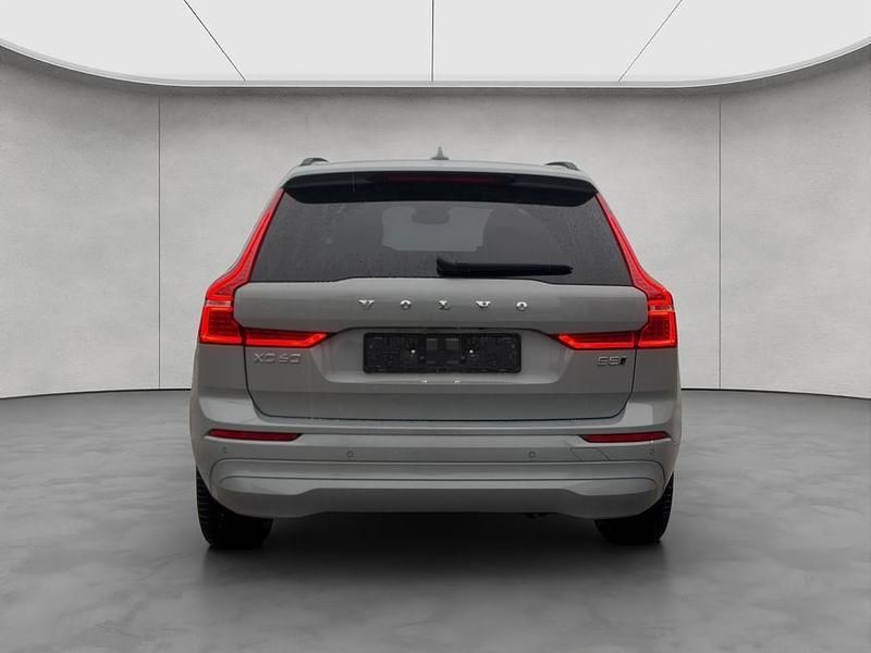 Gebraucht Volvo XC60 Core 250 PS (183 kW) 2024 Grau SUV
