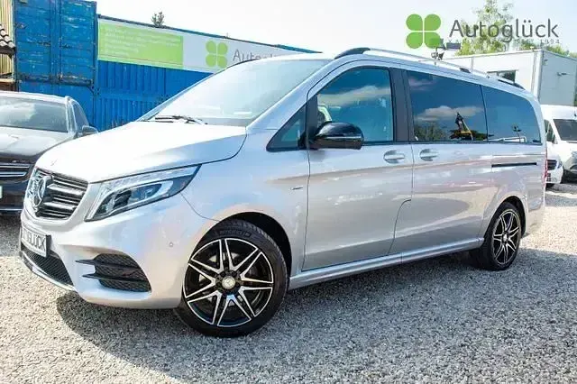 Gebraucht Mercedes V250 AMG 190 PS (139 kW) 2017 Brillantsilber metallic (metallic) Van / Kleinbus
