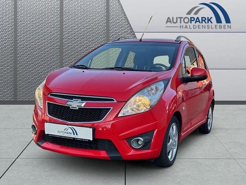 Rot Gebraucht 2012 Chevrolet Spark Kleinwagen | 4.590 € (Etwas zu teuer) - Bild 1/3