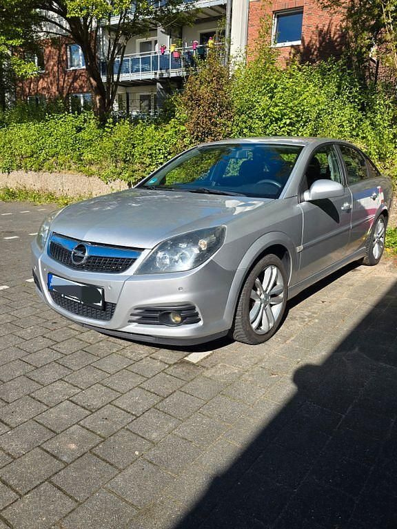 Gebraucht 2005 Opel Vectra Limousine | 2.400 € (Etwas zu teuer) - Bild 1/4