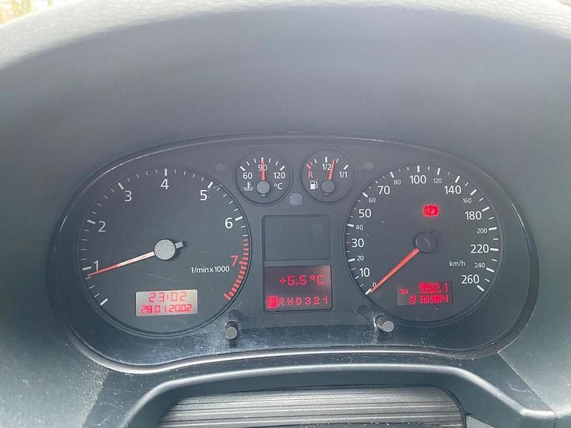 Gebraucht Audi A3 Sport 110 PS (80 kW) 1999 Silber Kleinwagen