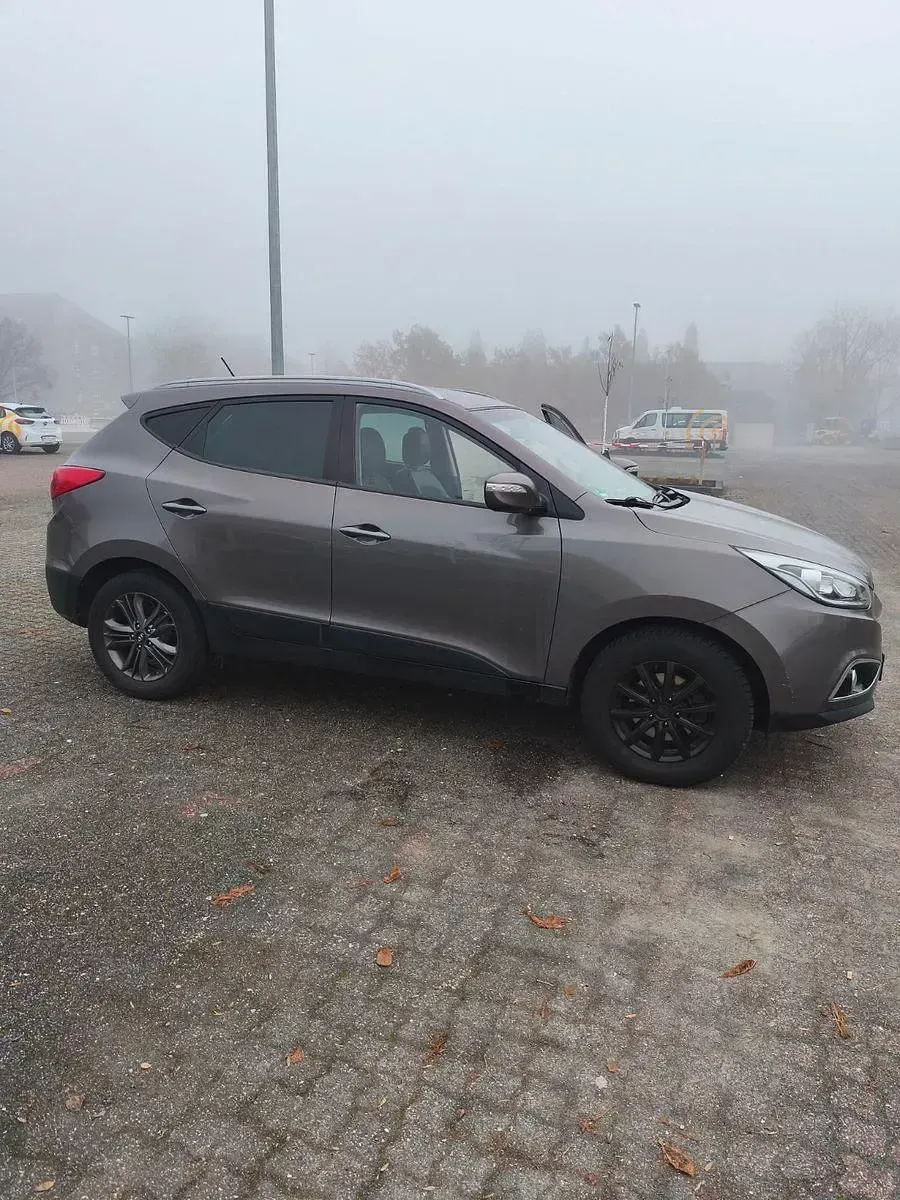 Gebraucht Hyundai ix35 Trend 135 PS (99 kW) 2015 Braun SUV