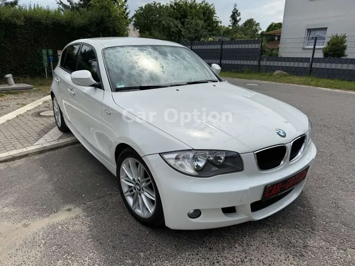 Gebraucht BMW 118 M Sport 143 PS (105 kW) 2011 Weiß Kleinwagen