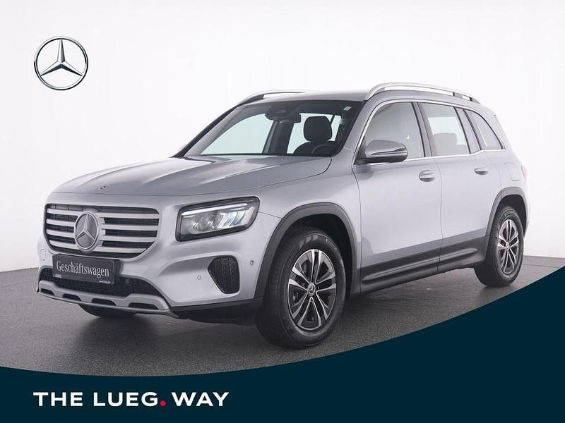 Silber metalliclack hightechsi Gebraucht 2025 Mercedes GLB180 SUV | 38.750 € (Fairer Preis) - Bild 1/4
