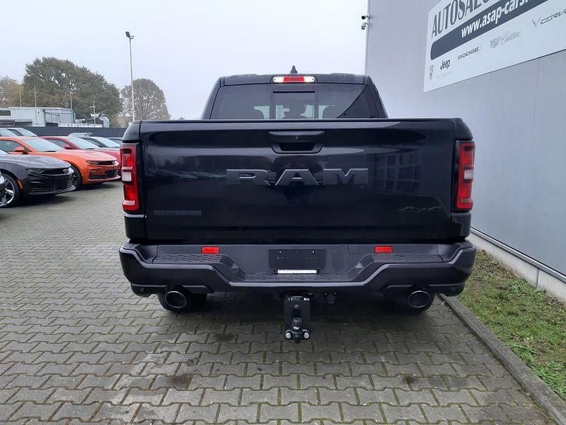 Gebraucht Dodge Ram 426 PS (313 kW) 2024 Diamond black (perleffekt) Pickup