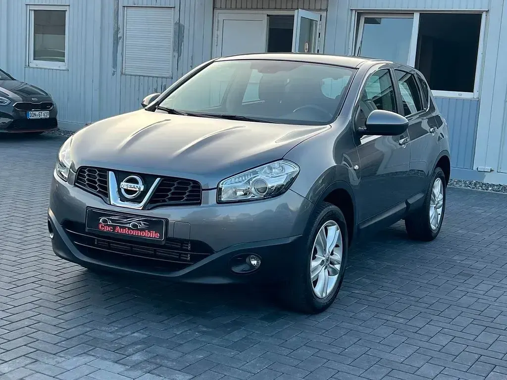 Gebraucht Nissan Qashqai Acenta 131 PS (96 kW) 2012 Grau SUV