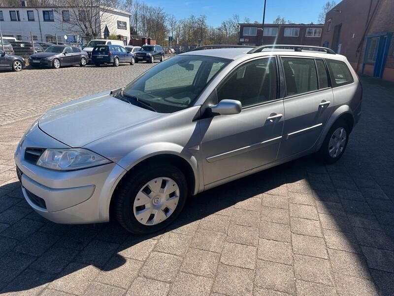 Grau Gebraucht 2008 Renault Mégane GrandTour Kombi | 2.150 € - Bild 1/4