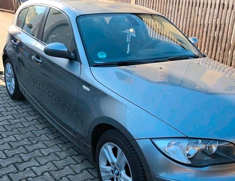 Gebraucht BMW 118 147 PS (108 kW) 2008 Grau Kleinwagen