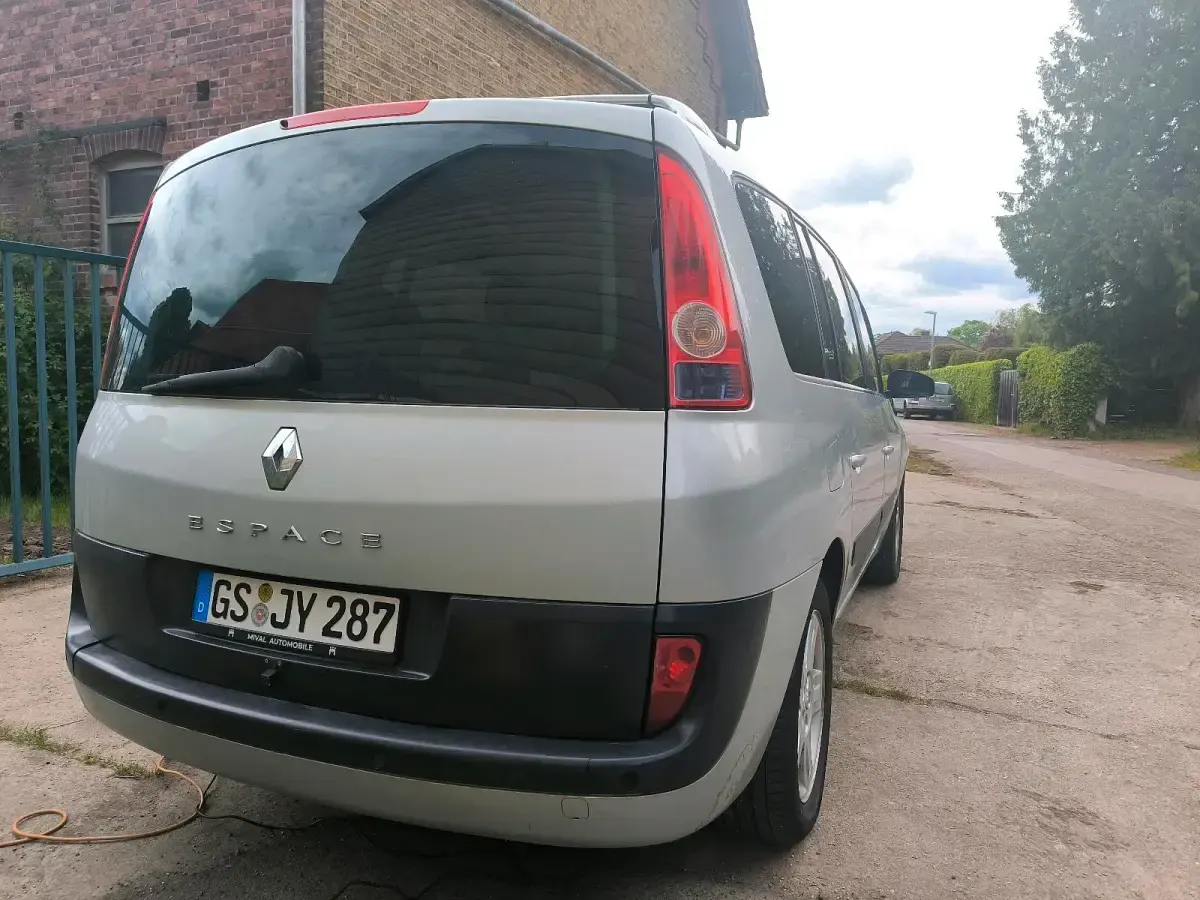 Gebraucht Renault Grand Espace 163 PS (119 kW) 2006 Silber Van / Kleinbus