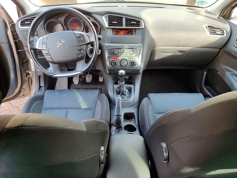 Gebraucht Citroën C4 Tendance 120 PS (88 kW) 2011 Beige Limousine