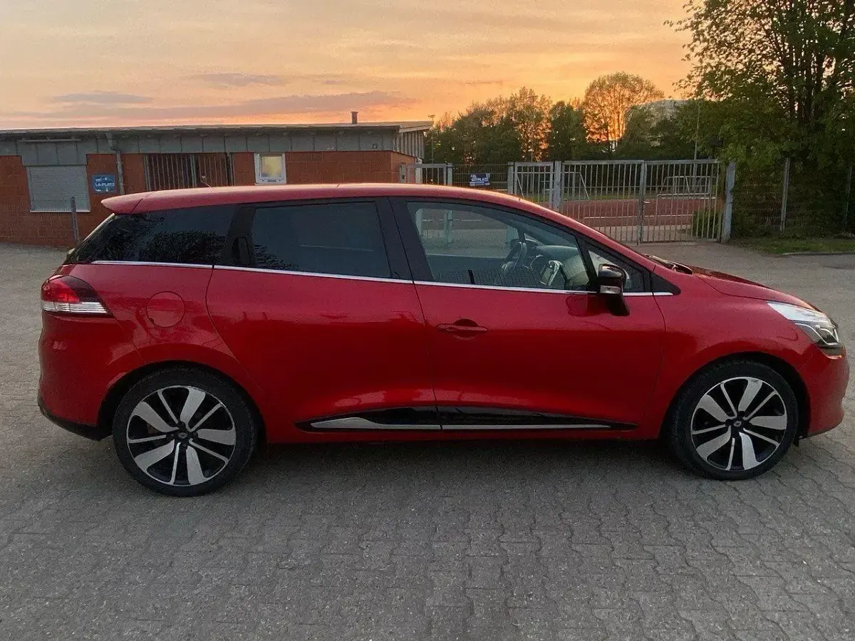 Gebraucht Renault Clio 90 PS (66 kW) 2016 Rot Kombi