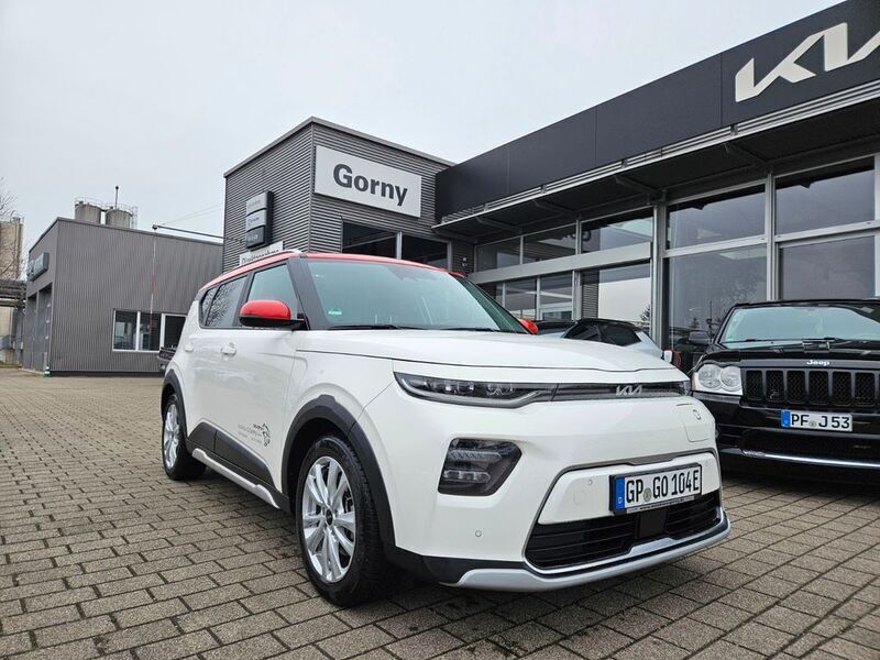 Weiß Gebraucht 2024 Kia Soul EV Inspiration SUV | 29.699 € (Superpreis) - Bild 1/4