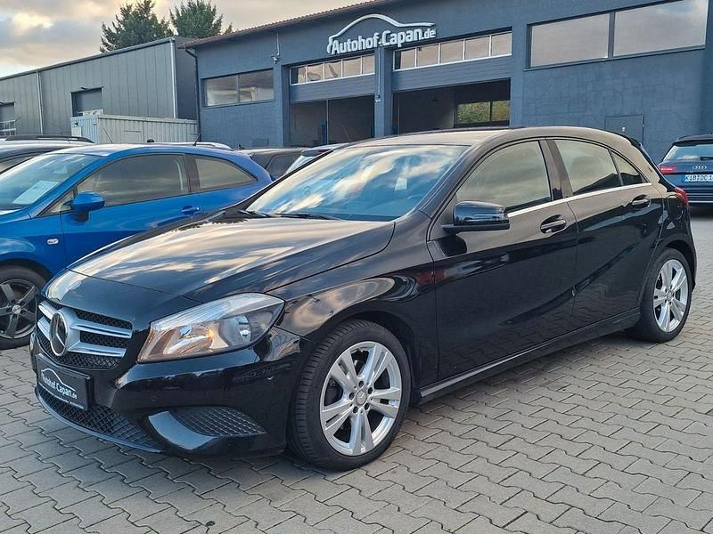 Schwarz Gebraucht 2013 Mercedes A180 Limousine | 11.999 € (Etwas zu teuer) - Bild 1/4