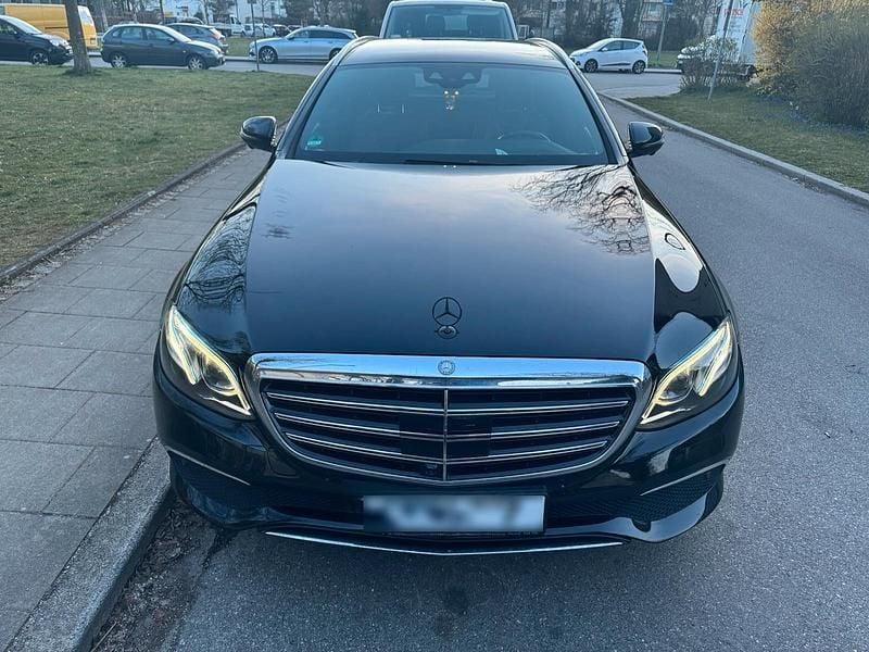 Gebraucht Mercedes E400 Avantgarde 333 PS (244 kW) 2016 Schwarz Kombi