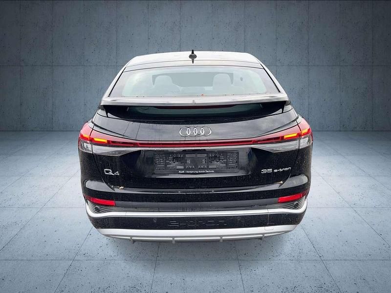 Gebraucht Audi Q4 e-tron S-Line 125 kW (170 PS) 2022 Mythosschwarz metallic SUV