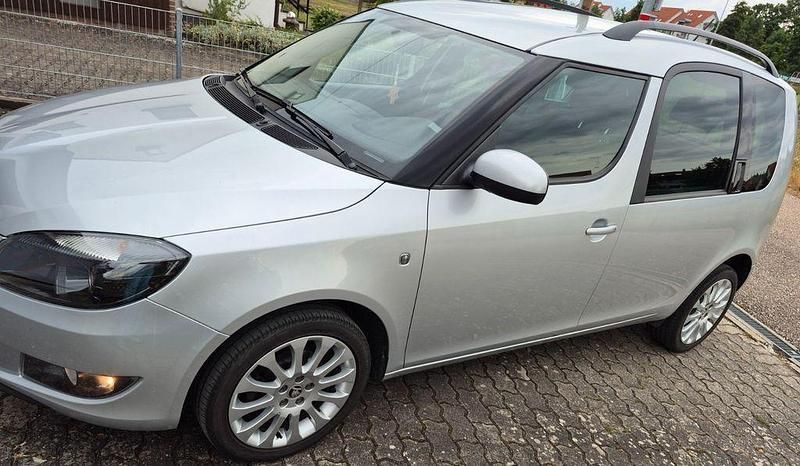Silber Gebraucht 2015 Skoda Roomster Best of Kombi | 7.900 € (Guter Preis) - Bild 1/4