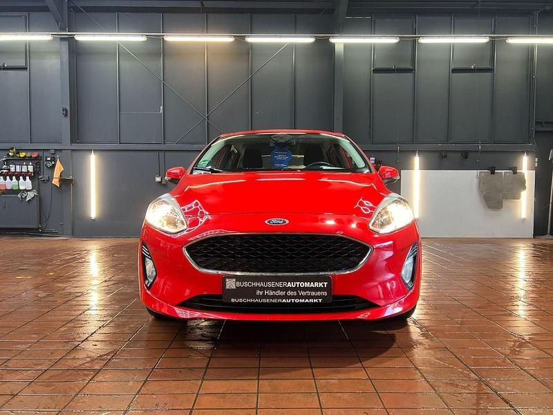 Gebraucht Ford Fiesta Cool & Connect 101 PS (74 kW) 2017 Rot Kleinwagen