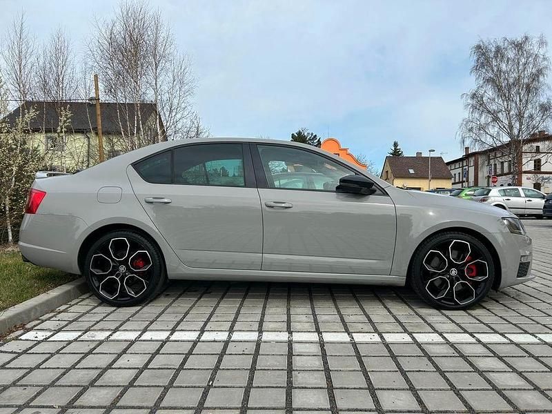 Gebraucht Skoda Octavia RS 230 PS (169 kW) 2016 Grau Kleinwagen