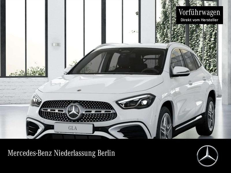 Weiß Gebraucht 2025 Mercedes GLA180 AMG SUV | 41.500 € (Fairer Preis) - Bild 1/4