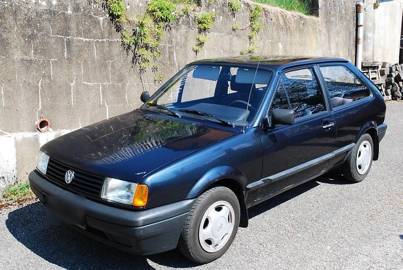 Blau Gebraucht 1991 VW Polo Coupé | 2.500 € - Bild 1/4