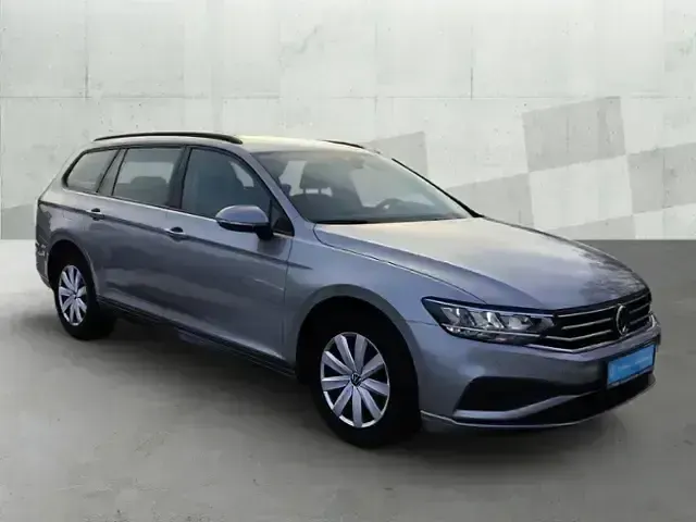 Używany VW Passat Conceptline 150 KM (110 kW) 2022 Srebrny Sedan/Limuzyna