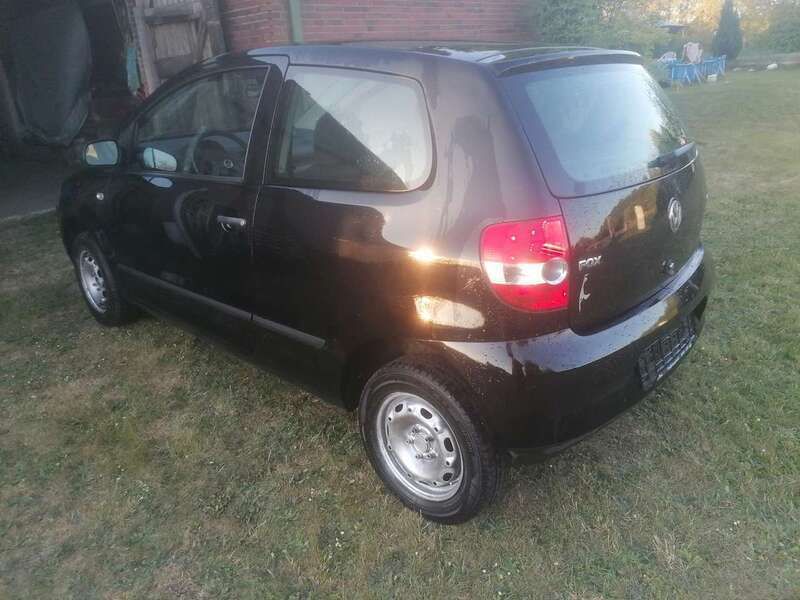 Schwarz Gebraucht 2007 VW Fox Kleinwagen | 1.850 € (Etwas zu teuer) - Bild 1/4