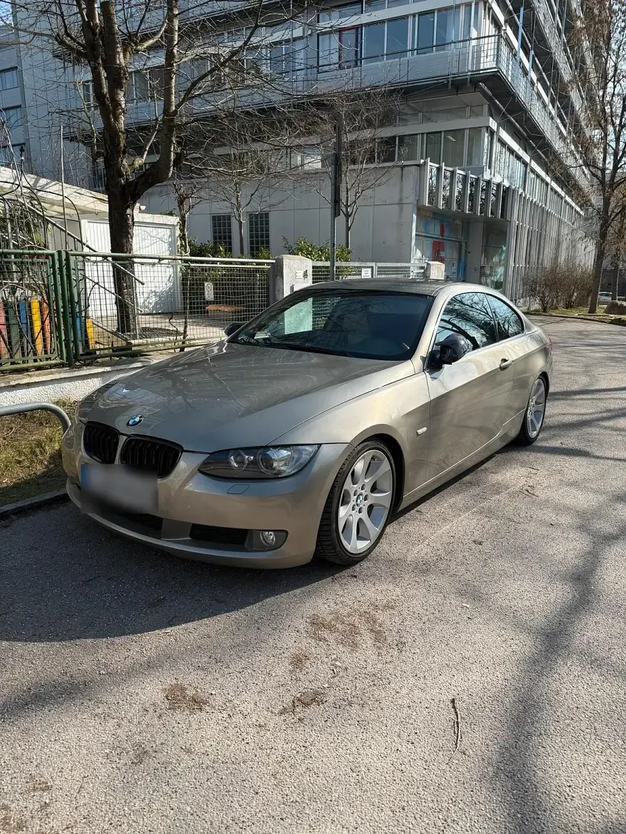 Gebraucht BMW 330 231 PS (169 kW) 2007 Coupé