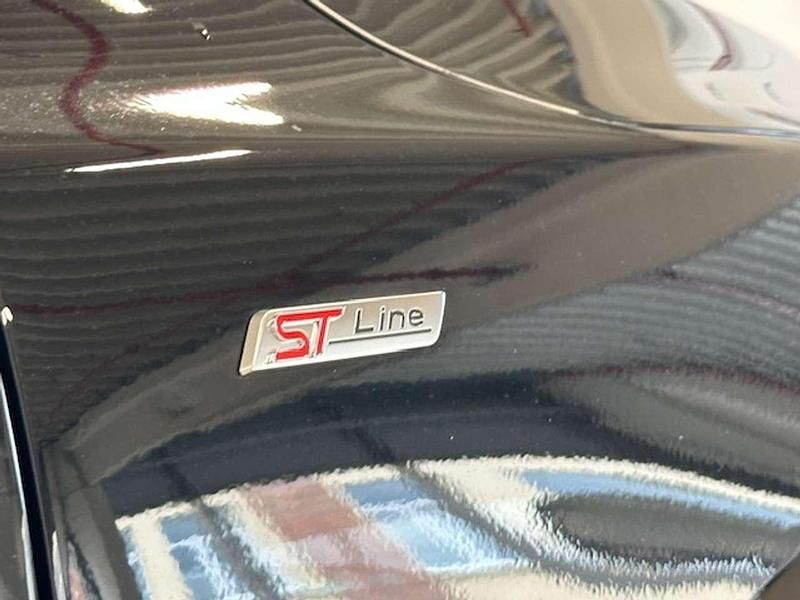 Gebraucht Ford Focus ST-Line X 155 PS (114 kW) 2025 Obsidianschwarz metallic Limousine