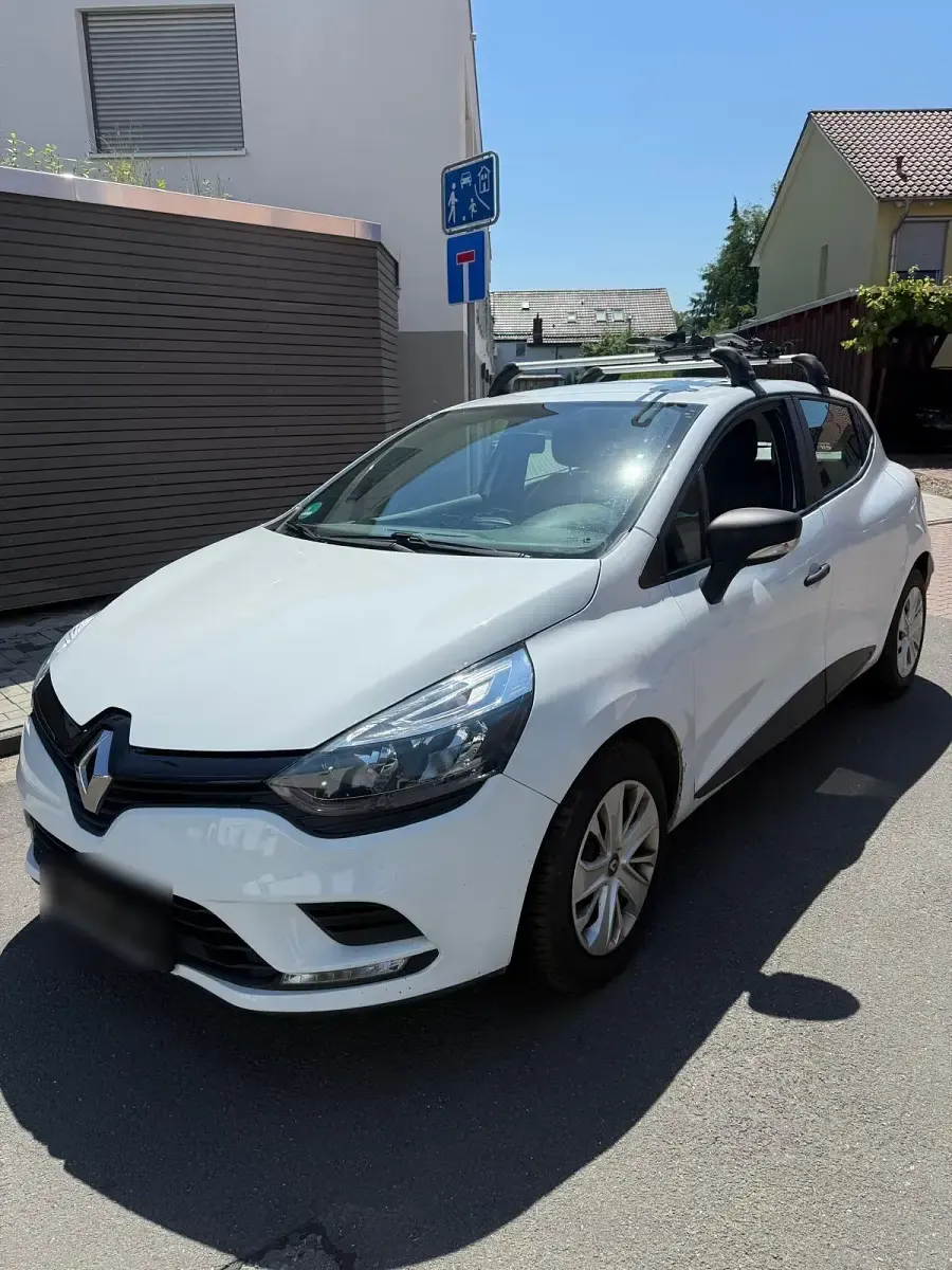 Gebraucht Renault Clio 76 PS (55 kW) 2019 Weiß Kleinwagen