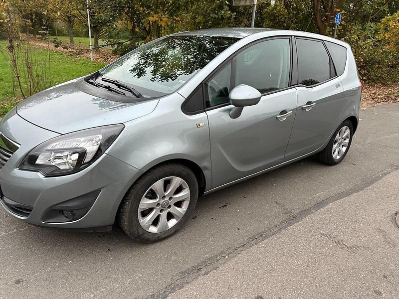Blau Gebraucht 2010 Opel Meriva Van / Kleinbus | 2.690 € (Fairer Preis) - Bild 1/4
